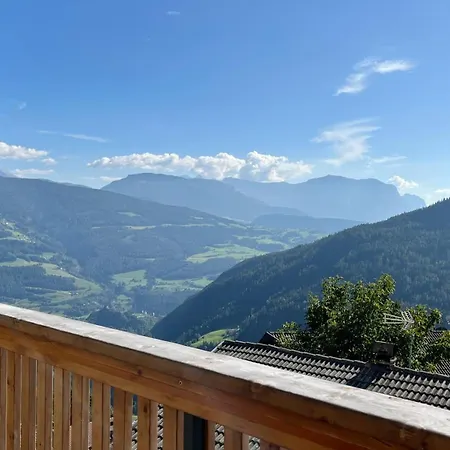 Szálloda Zum Weissen Kreuz 3*
