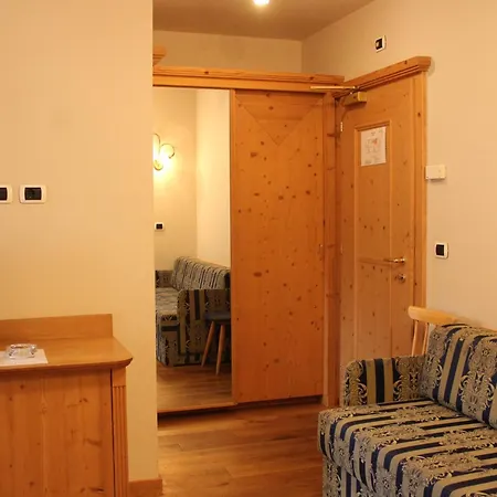 Zum Weissen Kreuz Hotel 3*