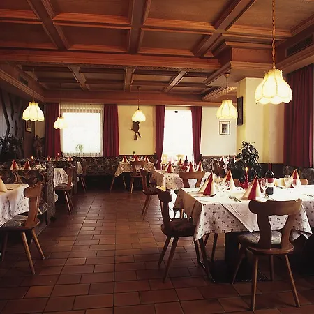 Zum Weissen Kreuz Hotel