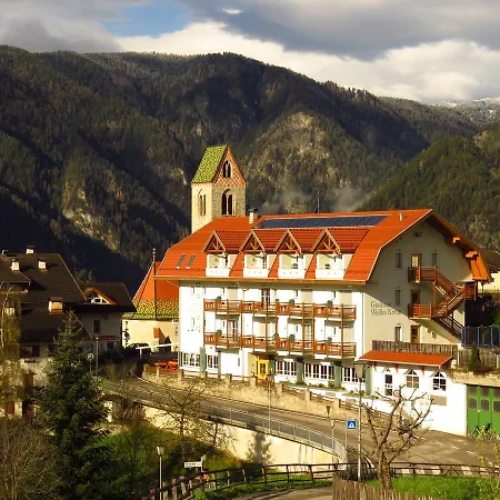 Zum Weissen Kreuz Hotel