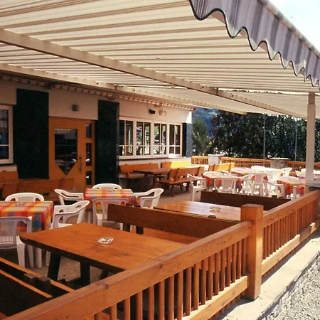Hotel Zum Weissen Kreuz 3*